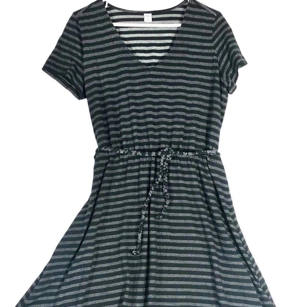 Old Navy SZ M Black and Gray Casual Striped Dress